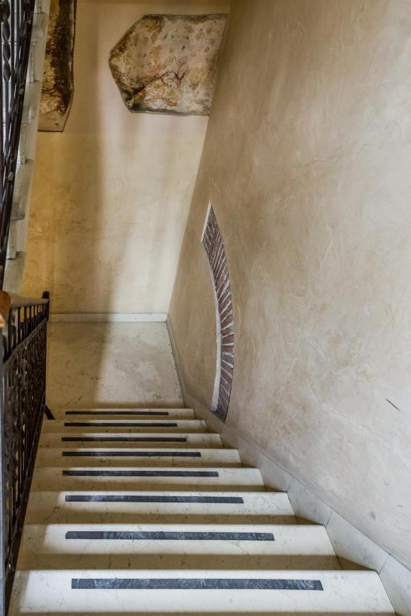 Suite Porta Borsari Верона Экстерьер фото